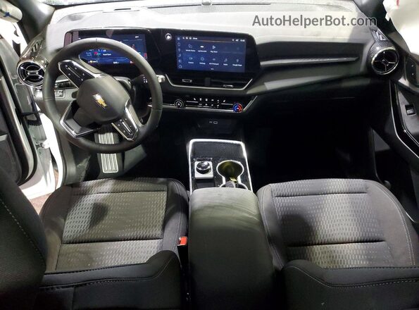 3GNAXPEG8TL236909 2026 CHEVROLET EQUINOX Белый Вид панели приборов