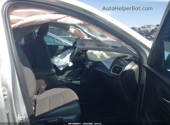 3GNAXUEV6LS633442 2020 CHEVROLET EQUINOX Серебряный Вид салона спереди