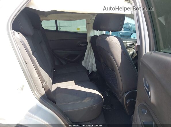 3GNCJLSB6KL121025 2019 CHEVROLET TRAX Silver VIN կոդի պիտակի տեսք