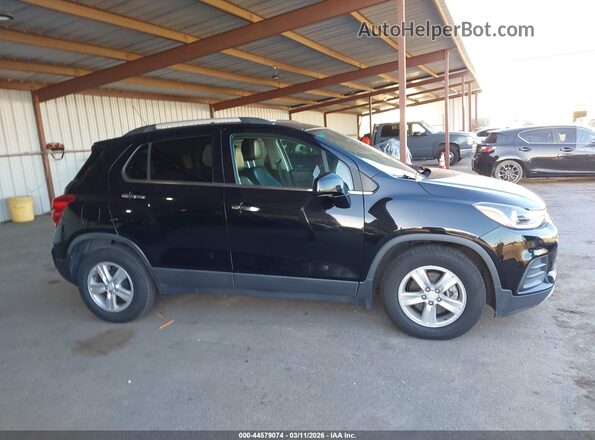 3GNCJLSB8HL210412 2017 CHEVROLET TRAX Черный Вид задней части салона