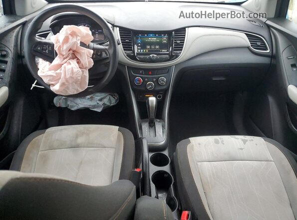 3GNCJLSB8KL211468 2019 CHEVROLET TRAX Gray 