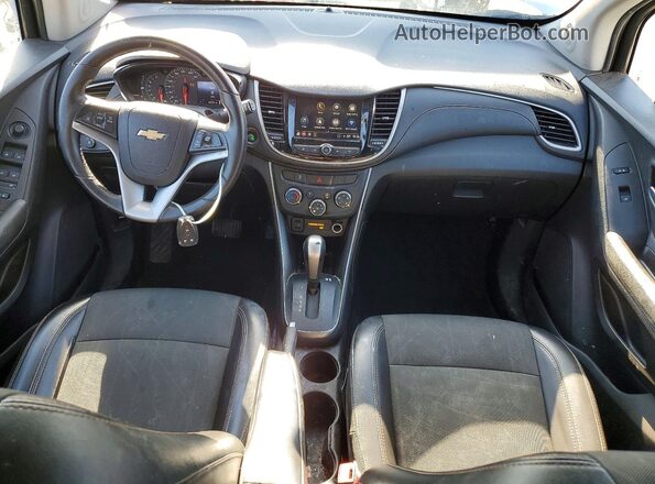 3GNCJPSB0JL227640 2018 CHEVROLET TRAX Silver წინა პანელის ხედი