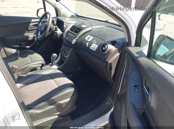 3GNCJPSB2GL256758 2016 CHEVROLET TRAX White 