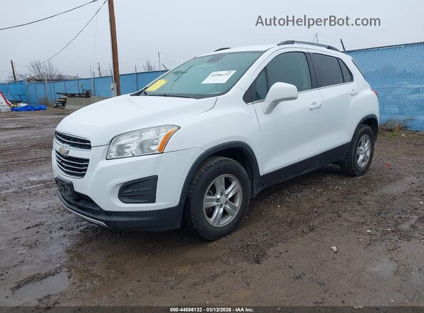 3GNCJPSB2GL262172 2016 CHEVROLET TRAX White Front left