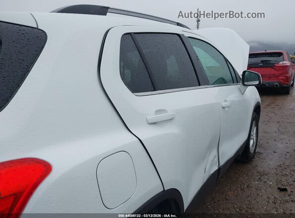 3GNCJPSB2GL262172 2016 CHEVROLET TRAX White Rear interior view