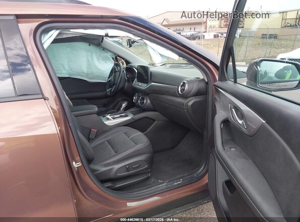 3GNKBDR42RS169353 2024 CHEVROLET BLAZER Brown Вид салону спереду