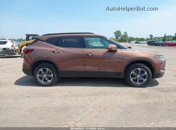 3GNKBDR42RS169353 2024 CHEVROLET BLAZER Brown Вид задньої частини салону