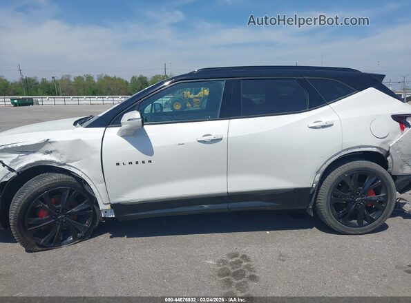 3GNKBERS4NS208068 2022 CHEVROLET BLAZER White 360 interior view