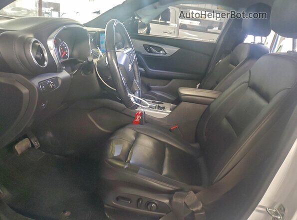 3GNKBJRS1MS515852 2021 CHEVROLET BLAZER White Вид салону спереду