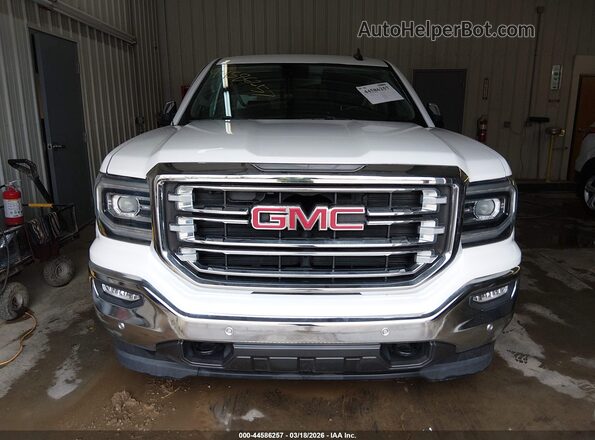 3GTU2NEC6JG369034 2018 GMC SIERRA Белый Вид щитка приборов