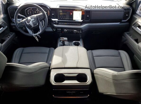3GTUUDED2TG215808 2026 GMC SIERRA Белый Вид панели приборов