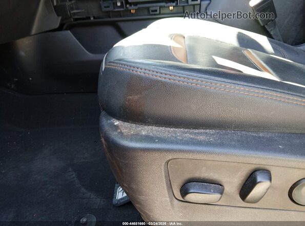 3GTUUEEL3RG293374 2024 GMC SIERRA Gray Instrument cluster view