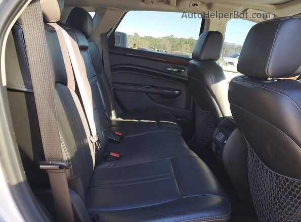 3GYFNBE34GS581106 2016 CADILLAC SRX Silver Rear interior view