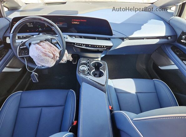 3GYK3DMR1SS210421 2025 CADILLAC OPTIQ Белый Вид панели приборов