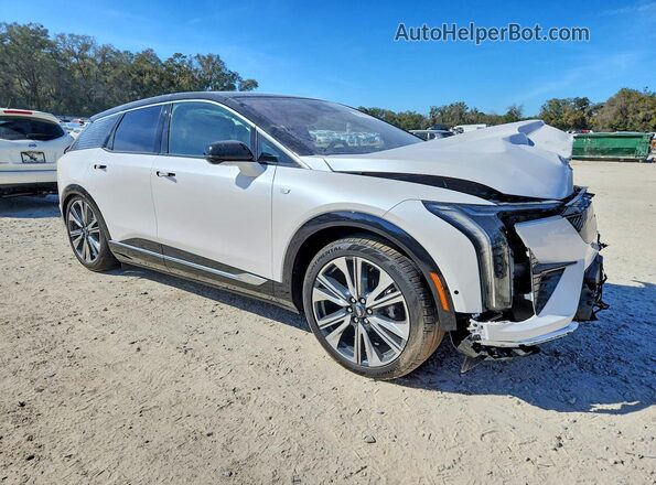 3GYK3DMR1SS210421 2025 CADILLAC OPTIQ Белый Передняя правая четверть