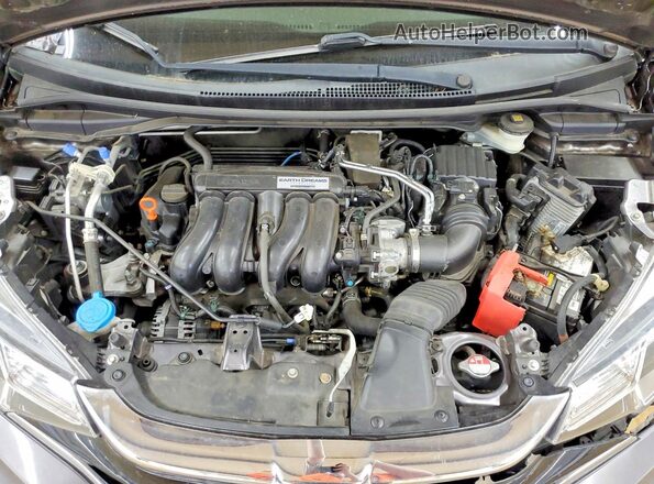 3HGGK5H66JM727285 2018 HONDA FIT Silver Widok wnętrza z tyłu