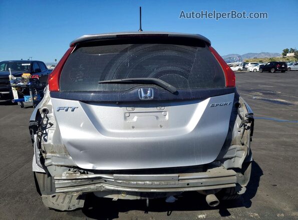 3HGGK5H6XJM702552 2018 HONDA FIT Silver Widok z tyłu