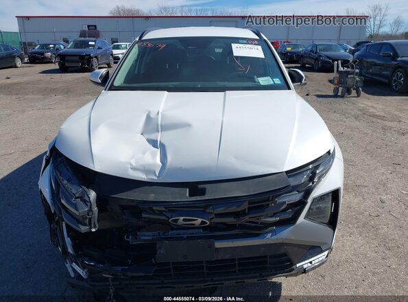 3KMJBCDE3SE010969 2025 HYUNDAI TUCSON White Widok wnętrza z tyłu