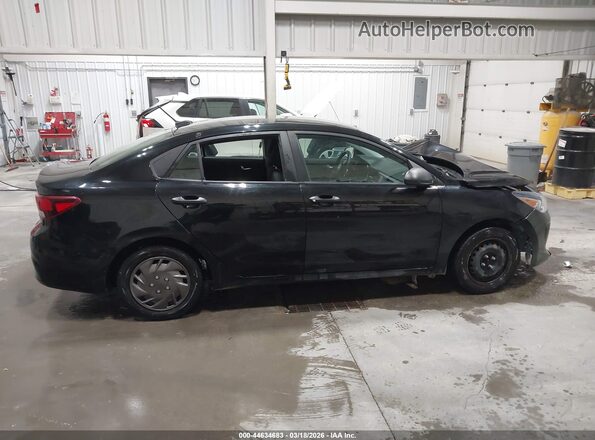 3KPA24AB2JE050722 2018 KIA RIO Черный Вид задней части салона