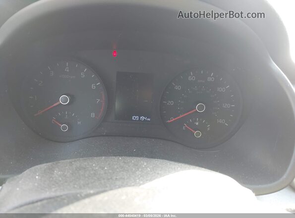 3KPA24AB2KE181733 2019 KIA RIO White Вид задніх сидінь