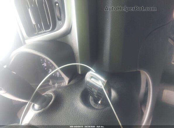 3KPA24AB2KE181733 2019 KIA RIO White Вид панелі приладів