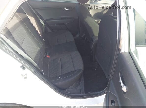 3KPA24AB2KE181733 2019 KIA RIO White Вид наклейки з VIN-кодом