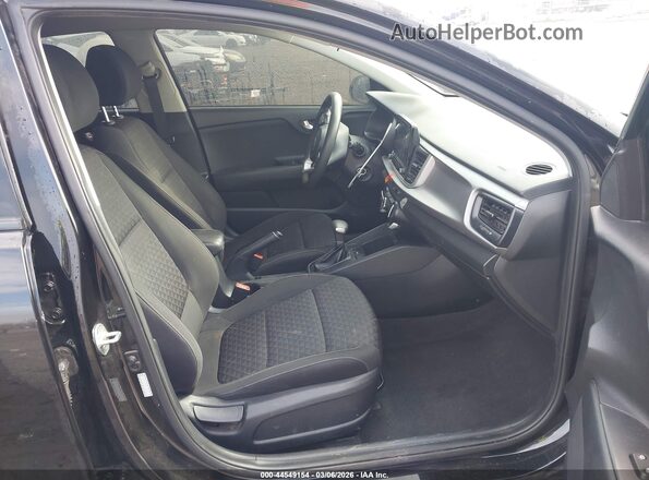 3KPA24AD0ME365055 2021 KIA RIO Черный Вид салона спереди