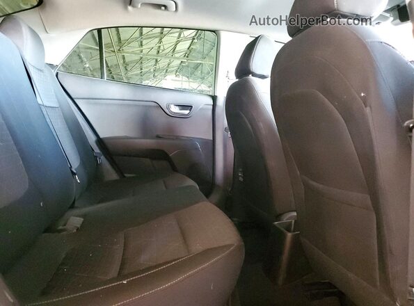 3KPA24AD0ME382342 2021 KIA RIO Silver Widok tylnych siedzeń
