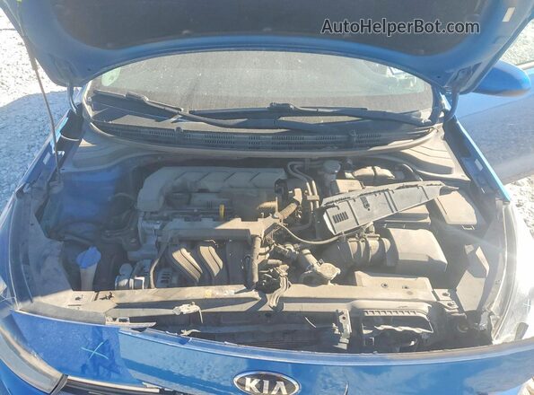 3KPA24AD1ME403246 2021 KIA RIO Blue Vista interior trasera