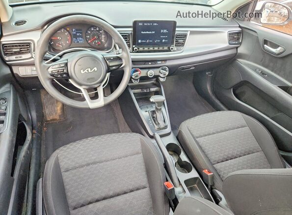 3KPA24AD1NE434594 2022 KIA RIO White Առջևի վահանակի տեսք