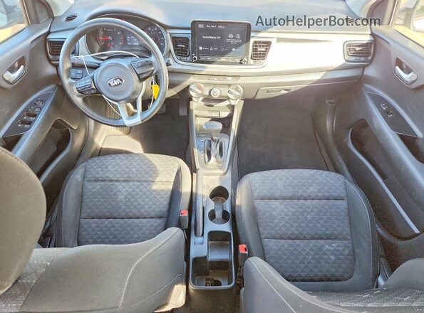 3KPA24AD3ME382531 2021 KIA RIO Silver Առջևի վահանակի տեսք