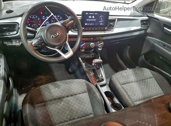 3KPA24AD4ME394011 2021 KIA RIO Black Widok deski rozdzielczej