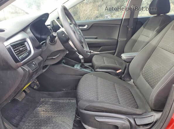 3KPA24AD4ME429243 2021 KIA RIO Red Front interior view