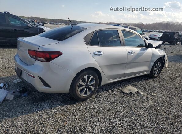 3KPA24AD4PE578711 2023 KIA RIO Серебряный Задняя правая четверть