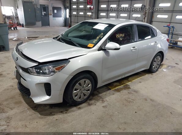 3KPA24AD5LE285622 2020 KIA RIO Silver Vista tres cuartos delantera izquierda