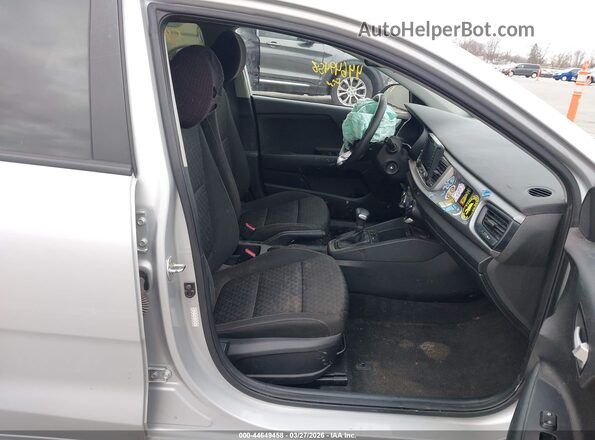 3KPA24AD5LE285622 2020 KIA RIO Silver Vista interior delantera