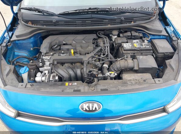 3KPA24AD5ME422592 2021 KIA RIO Blue Widok z tyłu