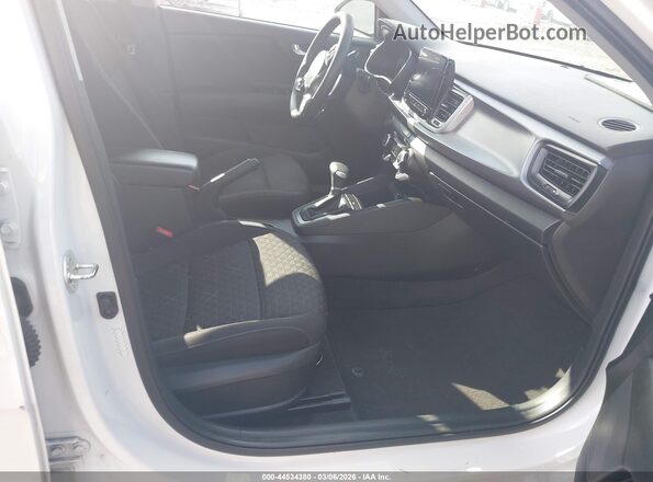 3KPA24AD5PE613126 2023 KIA RIO White Սալոնի դիմացի տեսք