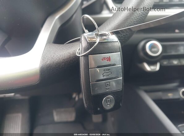 3KPA24AD5PE613126 2023 KIA RIO White Առջևի վահանակի տեսք