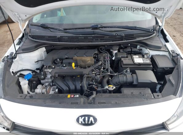 3KPA24AD7ME375730 2021 KIA RIO White Rear view