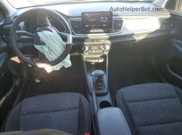 3KPA24AD7ME418253 2021 KIA RIO Серебряный Вид панели приборов