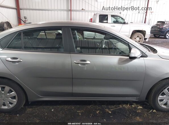3KPA24AD7ME430936 2021 KIA RIO Gray Front interior view