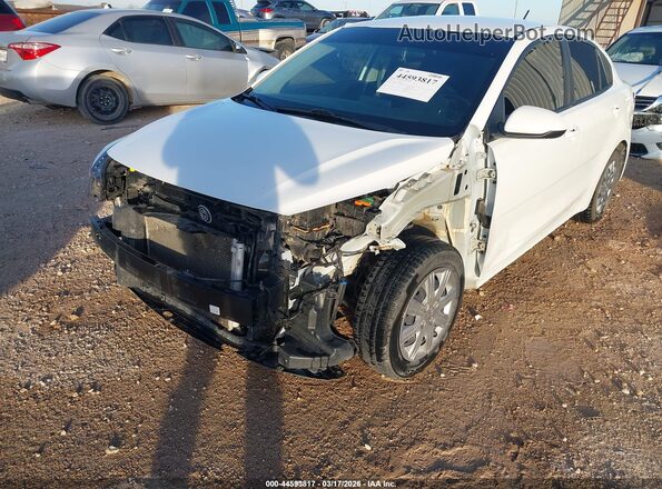 3KPA24AD7PE524075 2023 KIA RIO White Widok z przodu