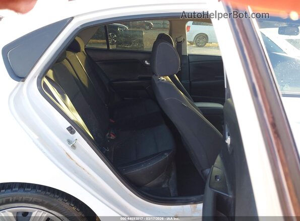 3KPA24AD7PE524075 2023 KIA RIO White Widok naklejki z numerem VIN