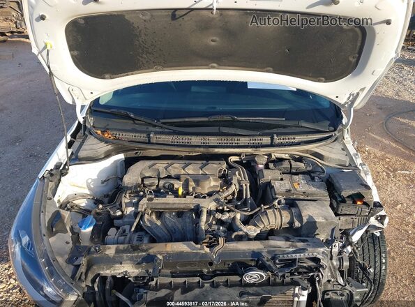 3KPA24AD7PE524075 2023 KIA RIO White Widok z tyłu