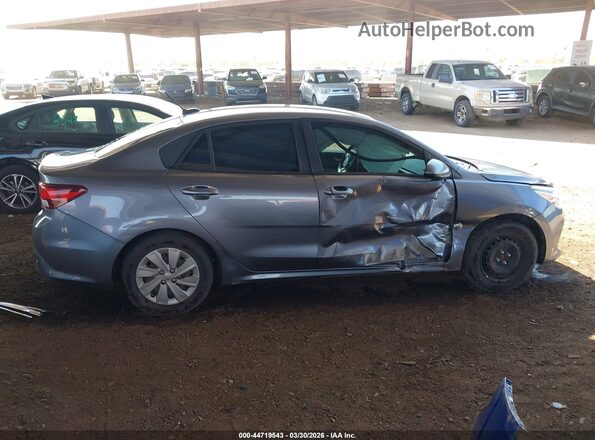 3KPA24AD8LE321125 2020 KIA RIO Gray Вид задньої частини салону