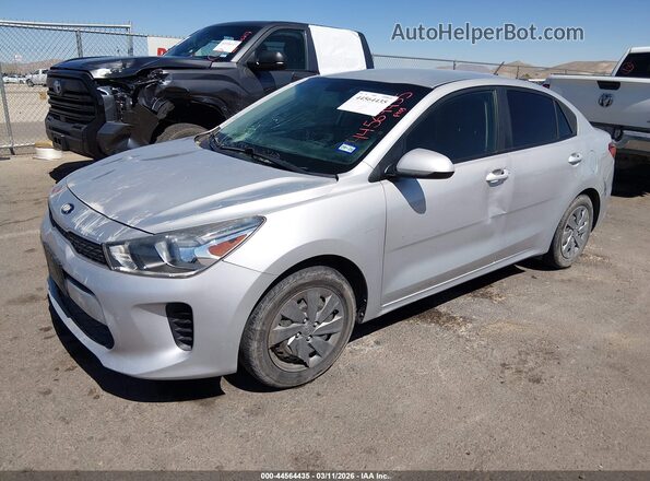 3KPA24AD8LE328091 2020 KIA RIO Silver Առջևի ձախ երեք քառորդ տեսարան
