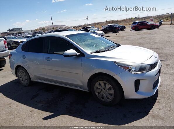 3KPA24AD8LE328091 2020 KIA RIO Silver Սալոնի հետևի տեսք