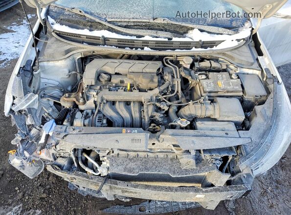 3KPA24AD8ME413644 2021 KIA RIO Серебряный Вид задней части салона