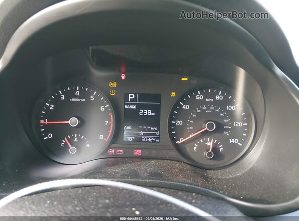 3KPA24AD8PE616201 2023 KIA RIO Белый Вид задних сидений